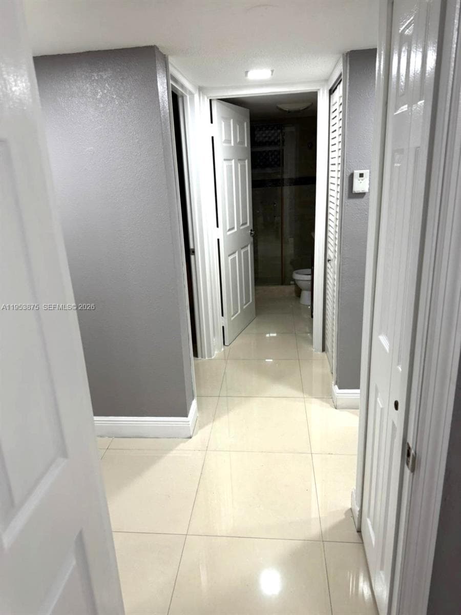 5461 W 24th Ave # 25, Hialeah FL 33016 — 12