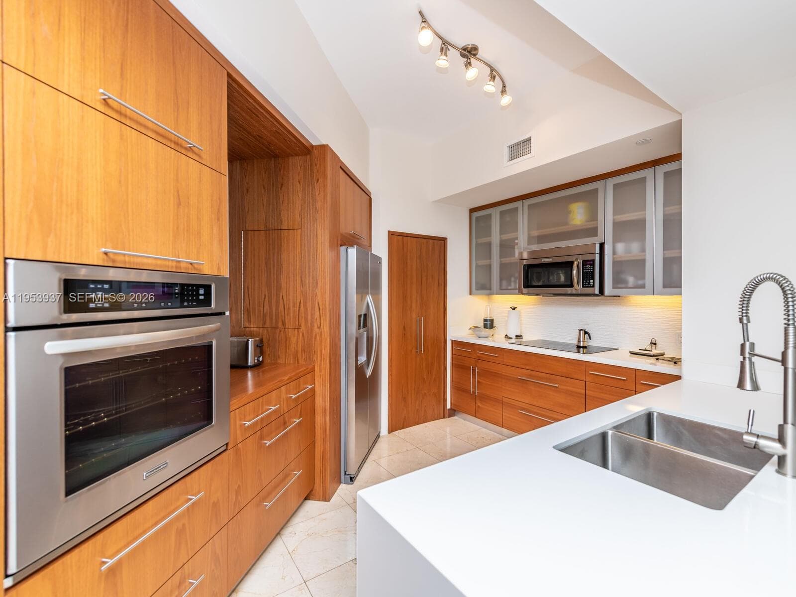 888 Brickell Key Dr # 210, Miami FL 33131 — 29