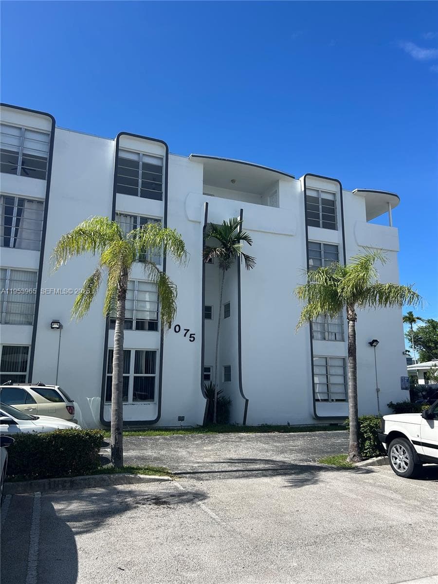 1075 93rd St # 106, Bay Harbor Islands FL 33154 — 16