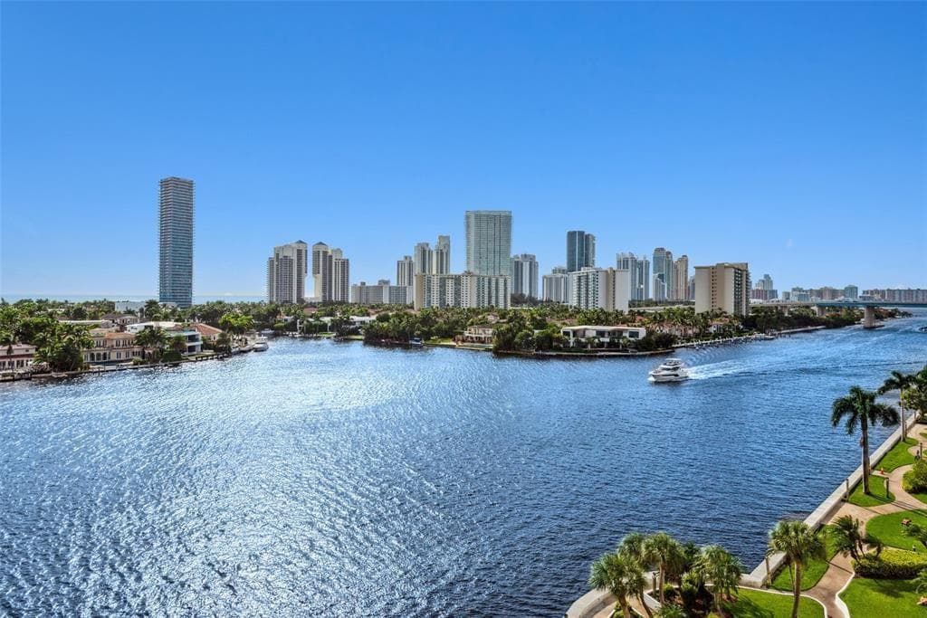 19707 Turnberry Way # 9J, Aventura FL 33180 — 2