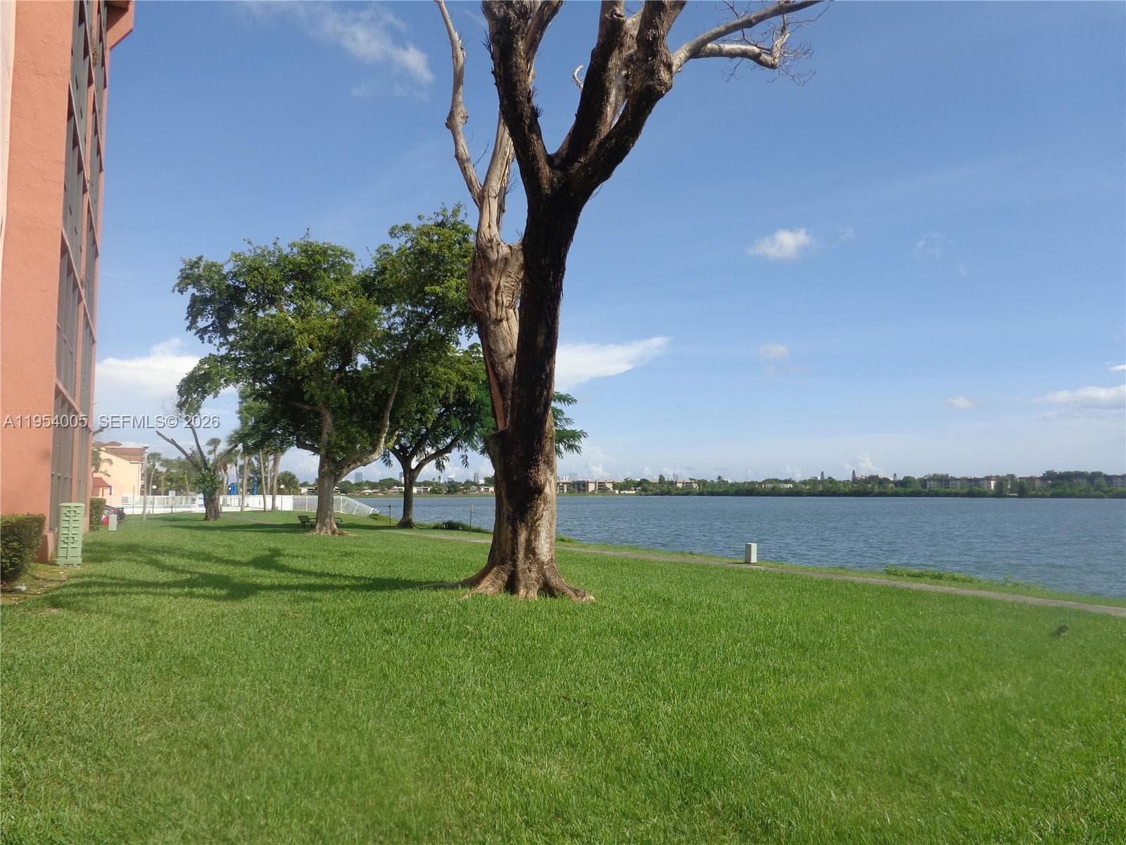 20850 San Simeon Way # 5, Miami FL 33179 — 17