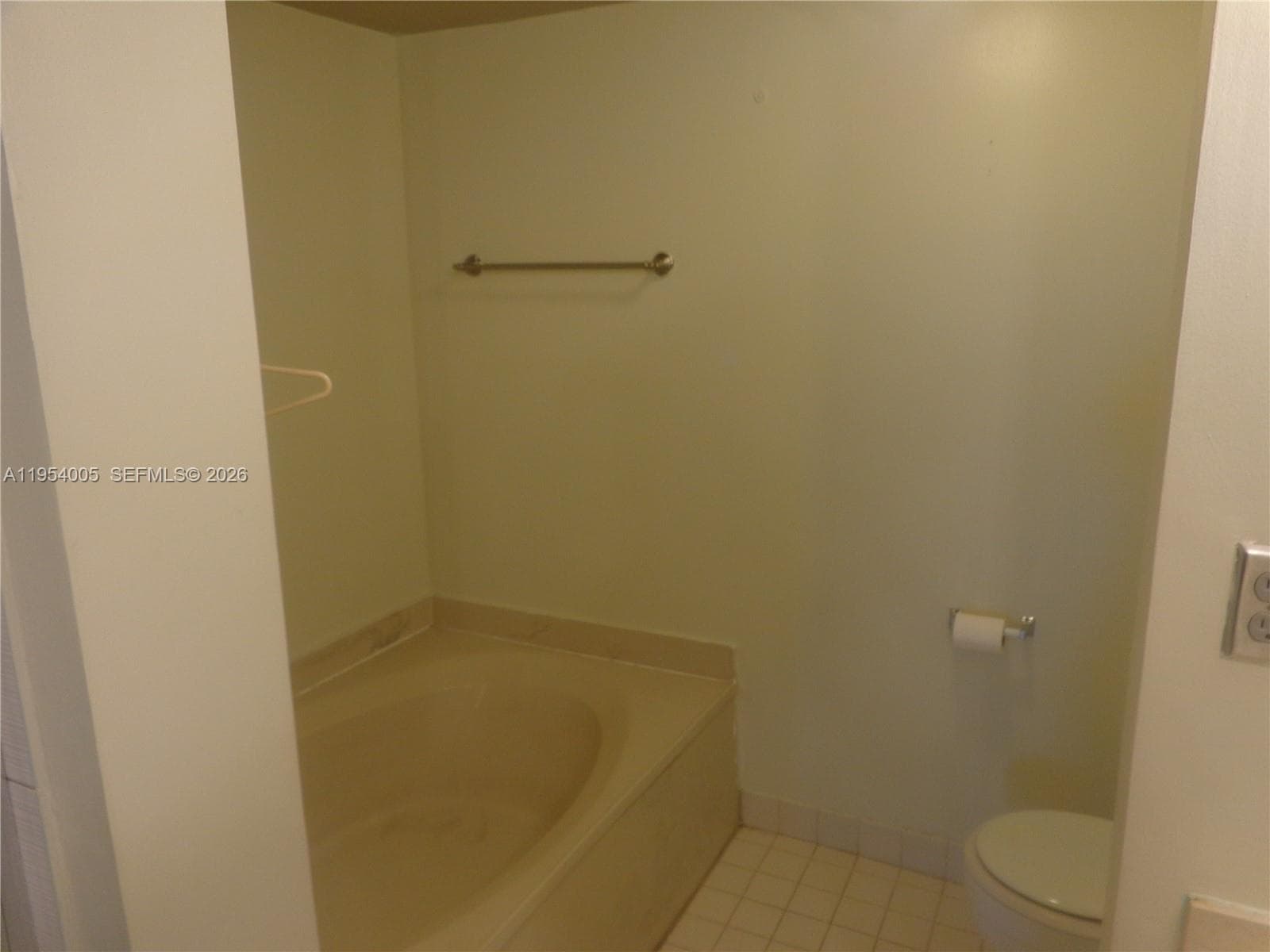 20850 San Simeon Way # 5, Miami FL 33179 — 9