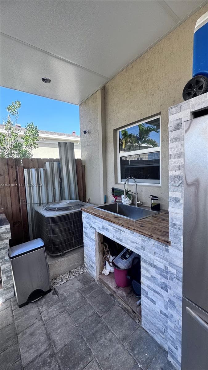 326 NE 5th Pl, Florida City FL 33034 — 32