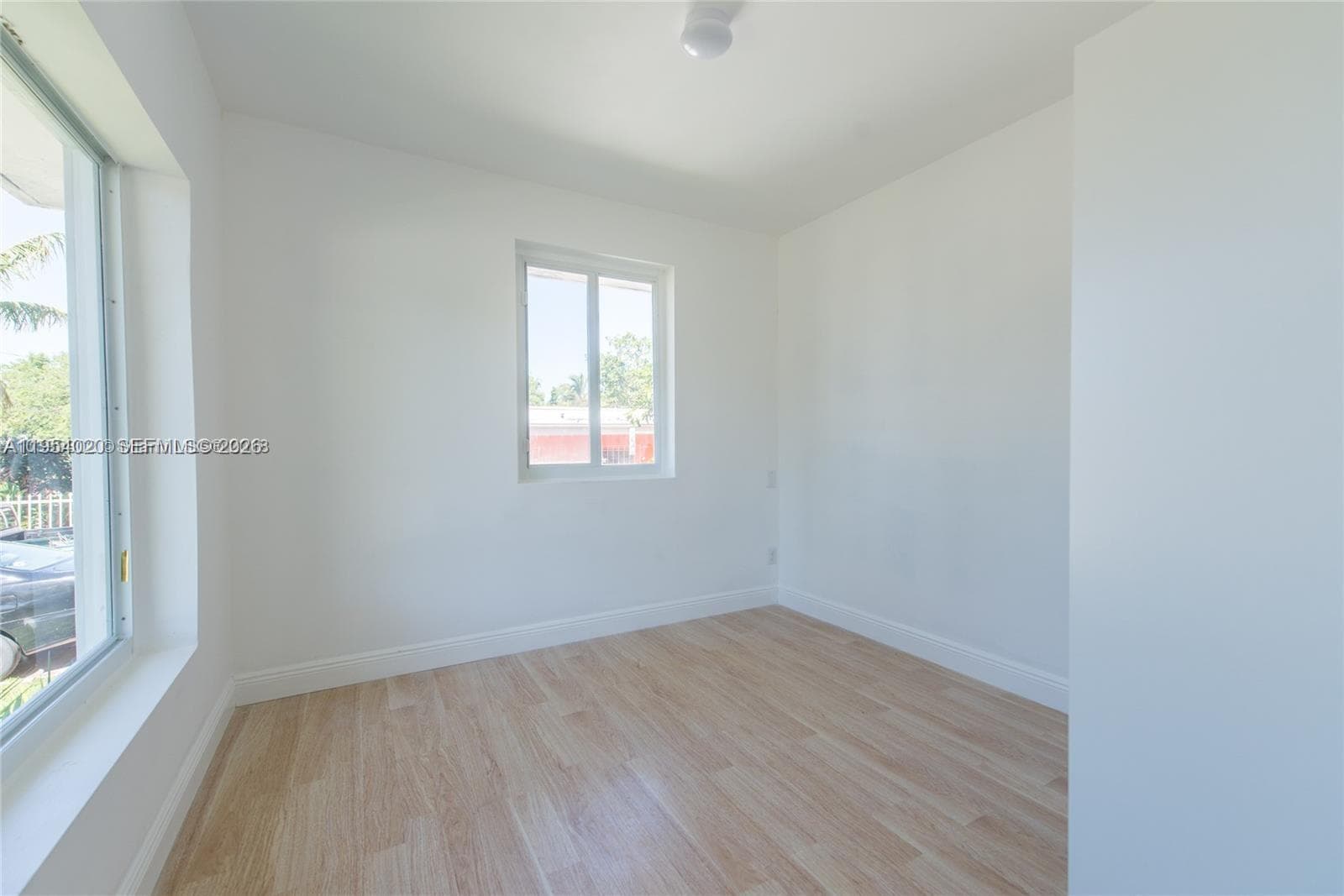 11515 NE 12th Ave, Miami FL 33161 — 14