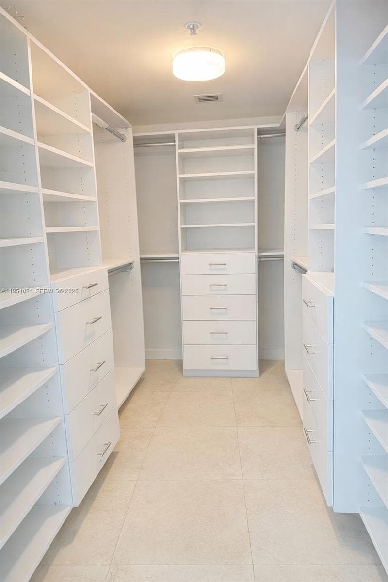 601 NE 36th St # 1112, Miami FL 33137 — 9