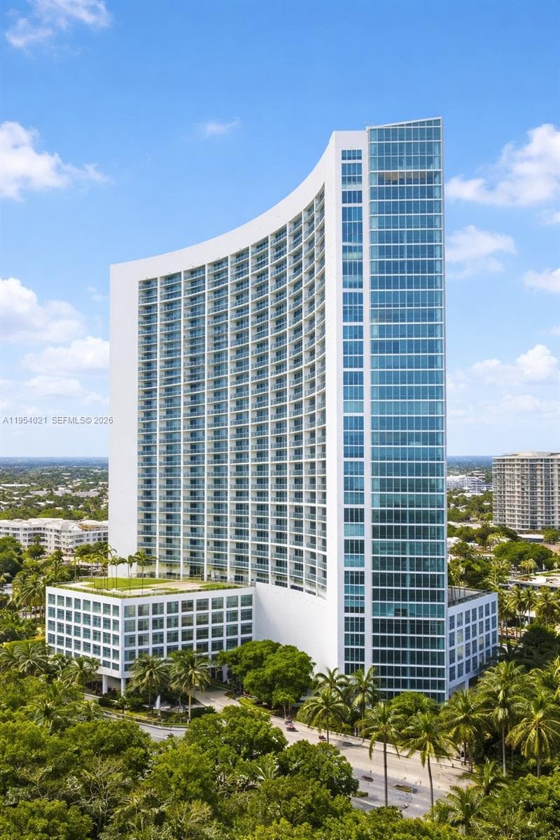 601 NE 36th St # 1112, Miami FL 33137 — 18