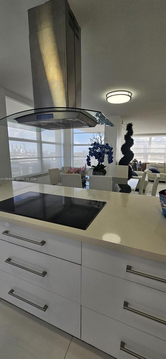 18041 Biscayne Blvd # 1405, Aventura FL 33160 — 16