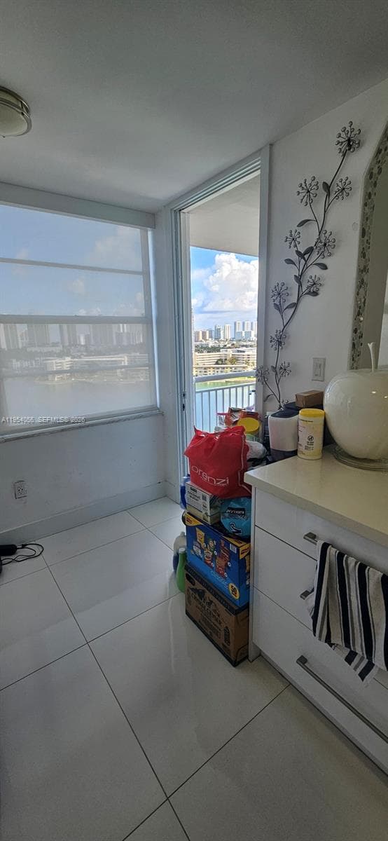 18041 Biscayne Blvd # 1405, Aventura FL 33160 — 12
