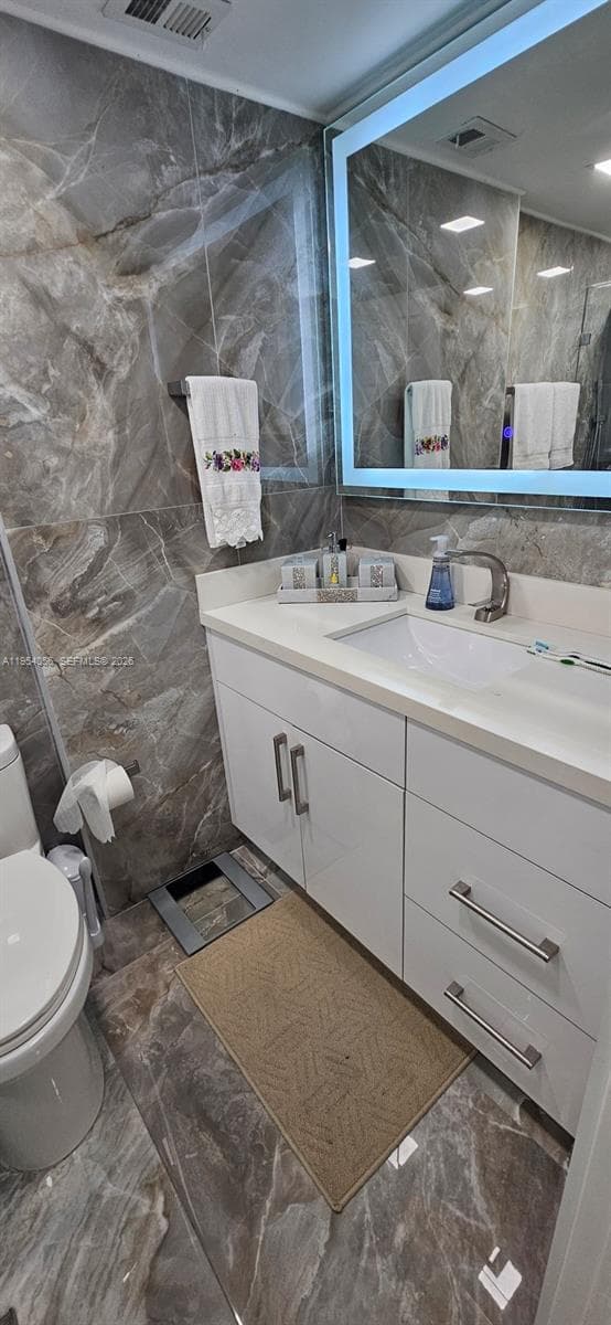 18041 Biscayne Blvd # 1405, Aventura FL 33160 — 32