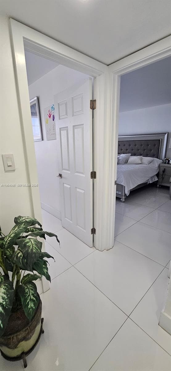 18041 Biscayne Blvd # 1405, Aventura FL 33160 — 24