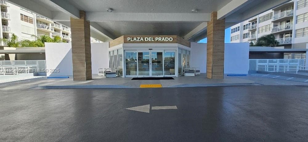 18041 Biscayne Blvd # 1405, Aventura FL 33160 — 49
