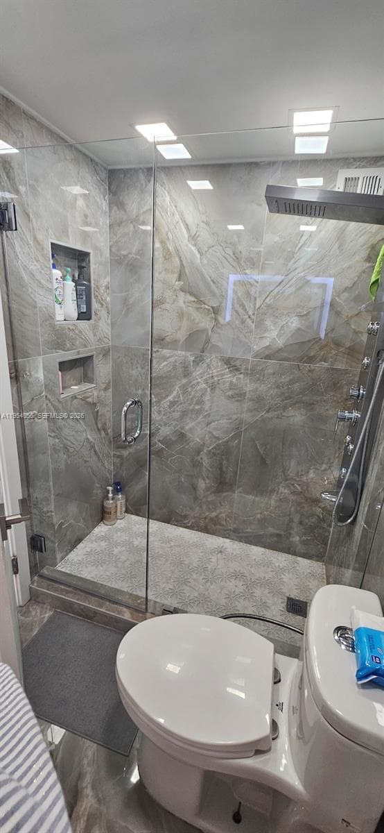 18041 Biscayne Blvd # 1405, Aventura FL 33160 — 19
