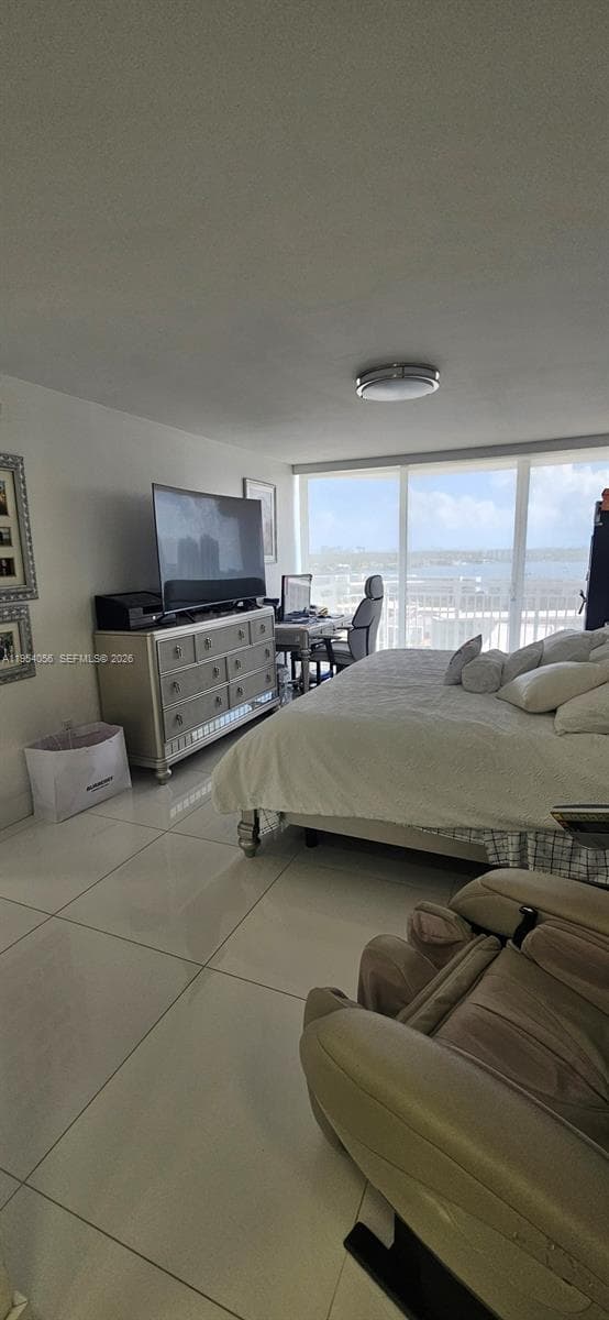 18041 Biscayne Blvd # 1405, Aventura FL 33160 — 29