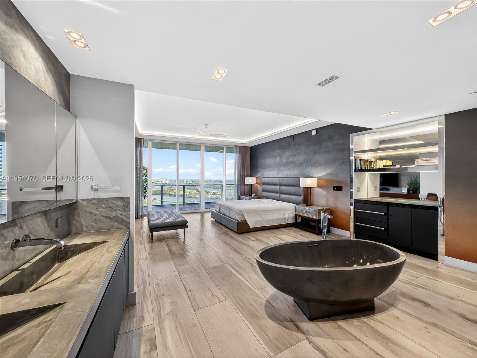 2020 N Bayshore Dr # 4104, Miami FL 33137 — 36