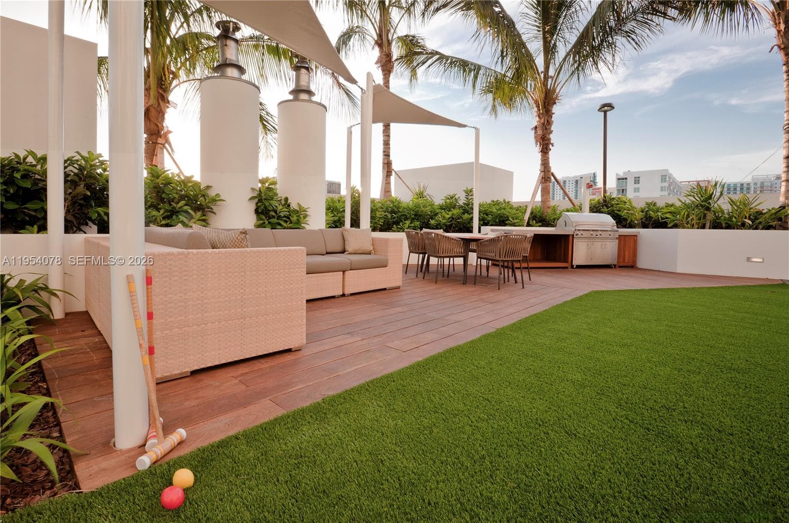 2020 N Bayshore Dr # 4104, Miami FL 33137 — 65