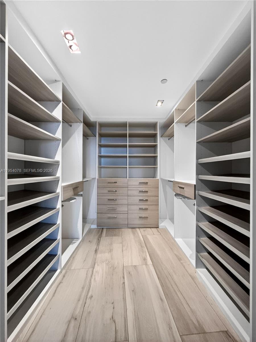 2020 N Bayshore Dr # 4104, Miami FL 33137 — 37