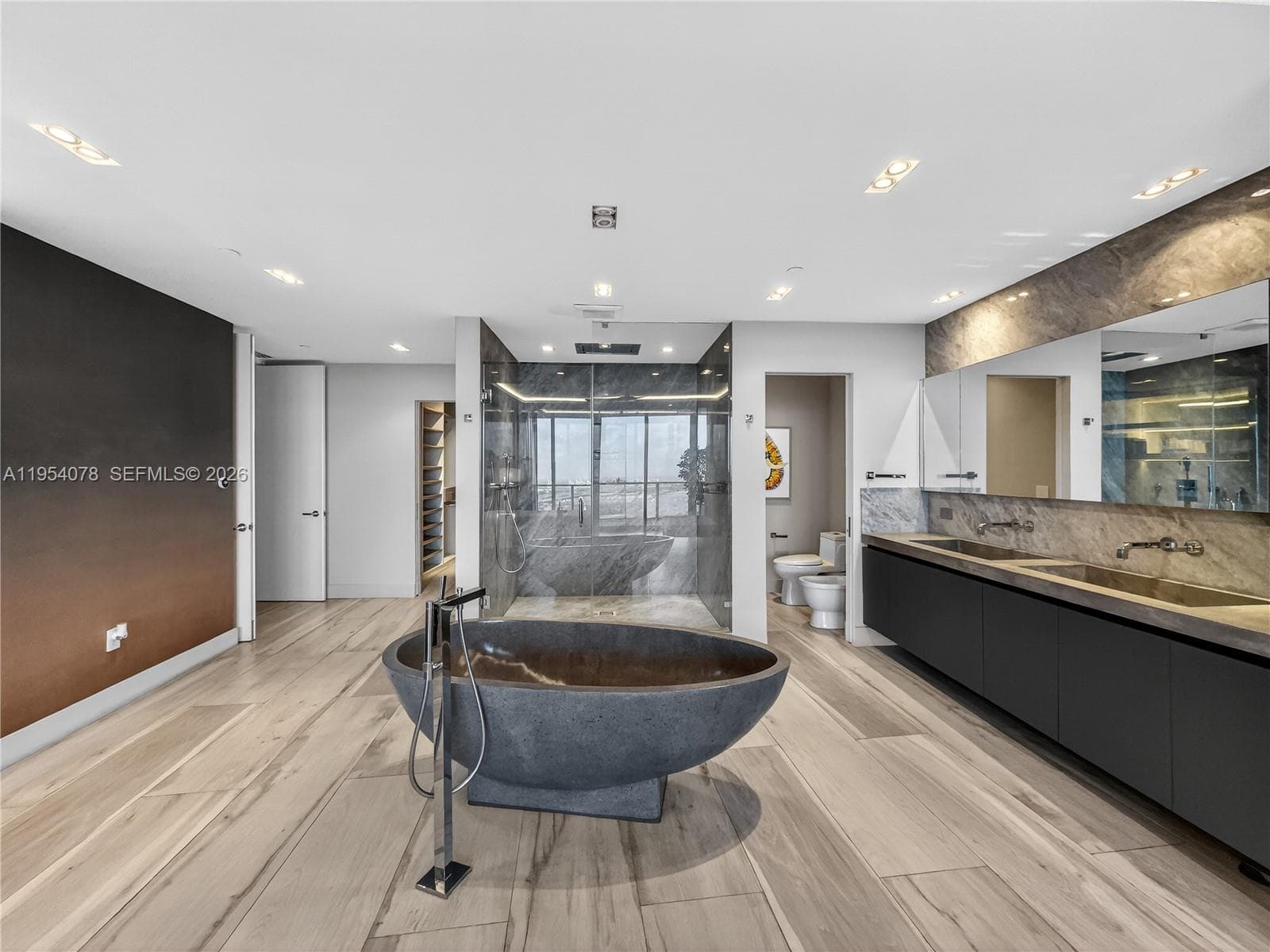 2020 N Bayshore Dr # 4104, Miami FL 33137 — 39