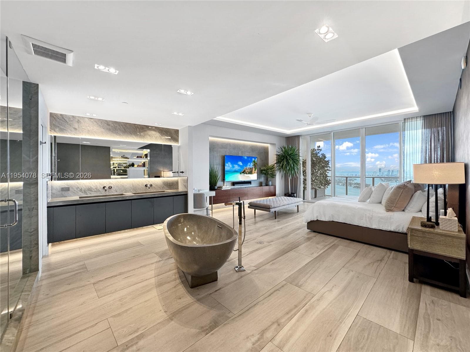 2020 N Bayshore Dr # 4104, Miami FL 33137 — 29