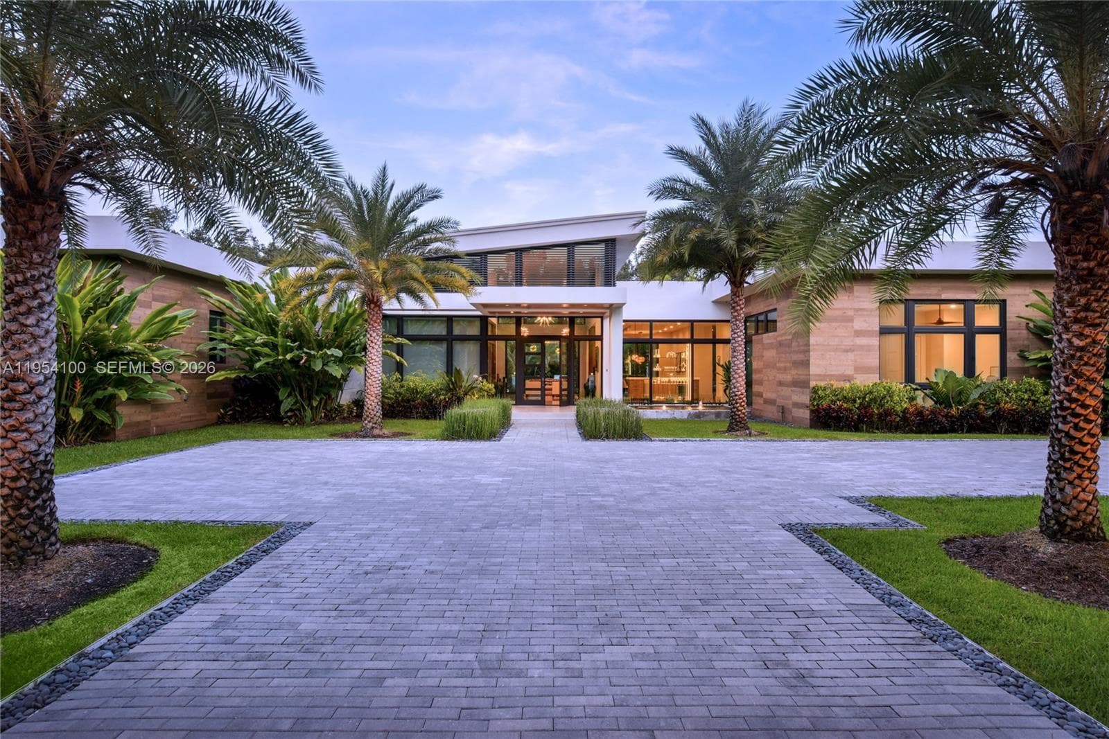 11050 SW 69th Ave, Pinecrest FL 33156 — 1