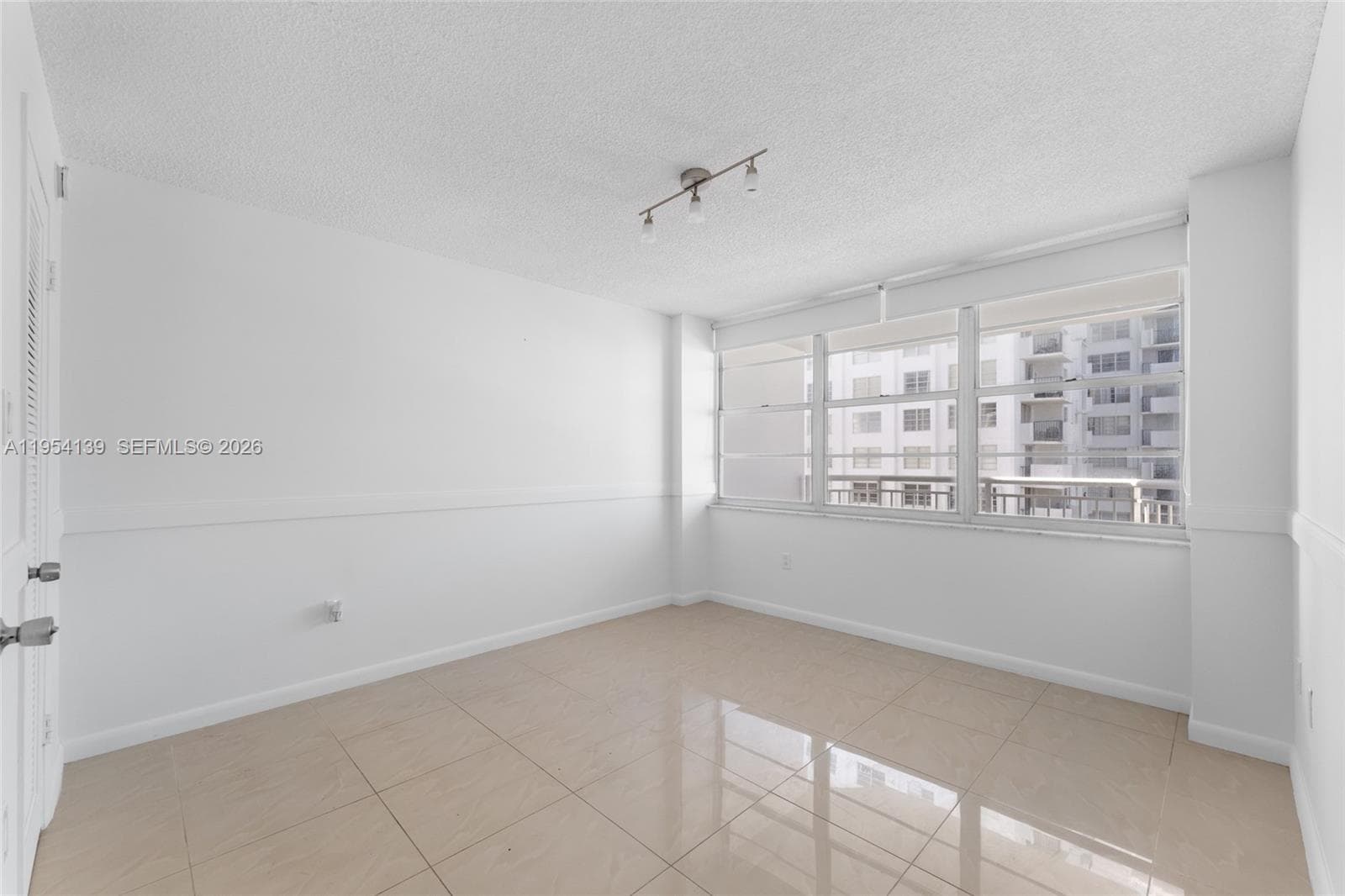 18061 Biscayne Blvd # 1701, Aventura FL 33160 — 12