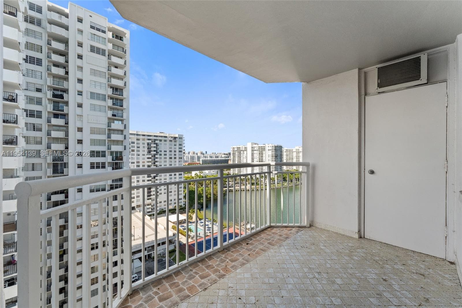 18061 Biscayne Blvd # 1701, Aventura FL 33160 — 20