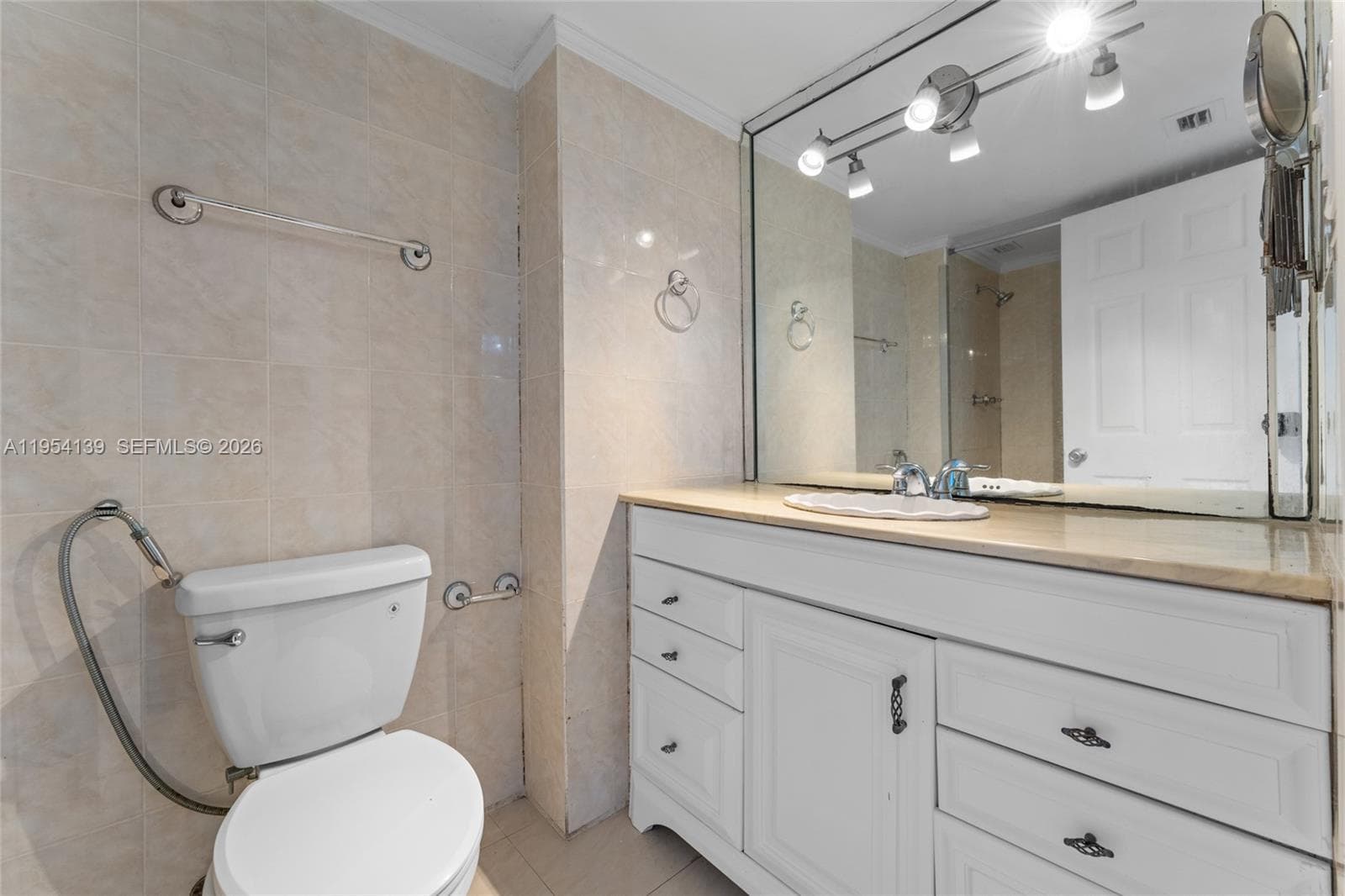 18061 Biscayne Blvd # 1701, Aventura FL 33160 — 15