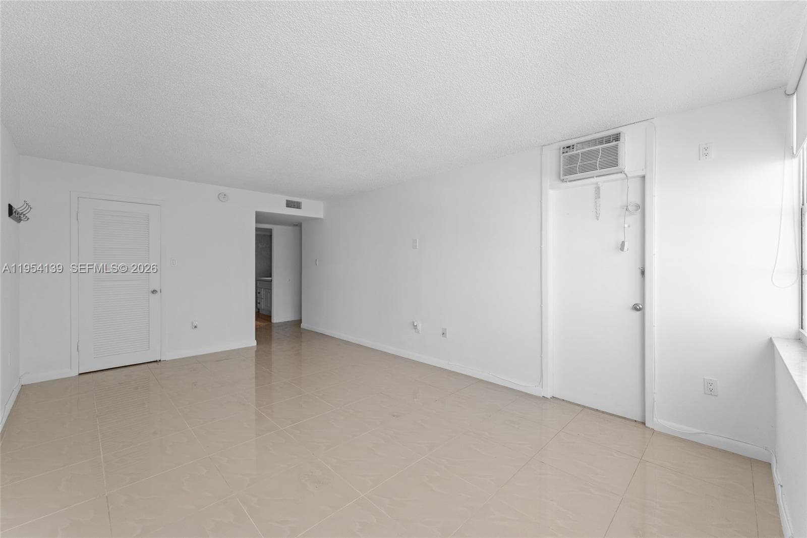 18061 Biscayne Blvd # 1701, Aventura FL 33160 — 19