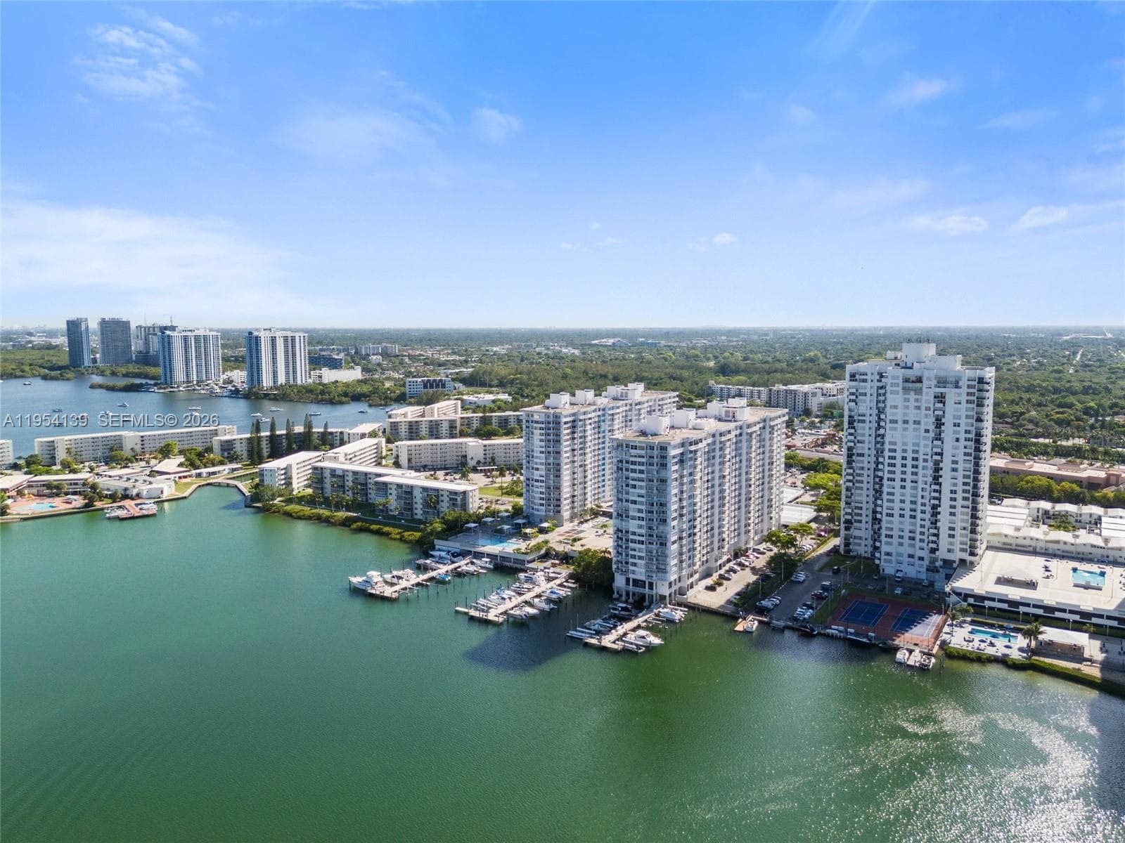 18061 Biscayne Blvd # 1701, Aventura FL 33160 — 29