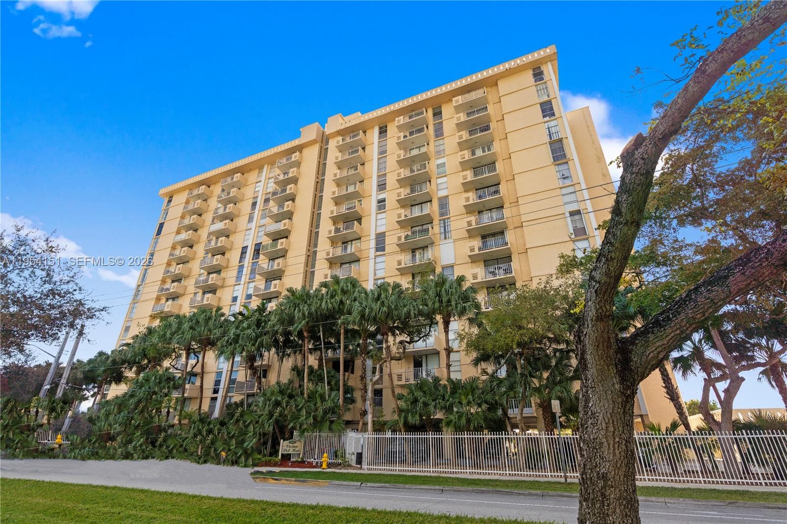 2350 NE 135th St # 1202, North Miami FL 33181 — 2