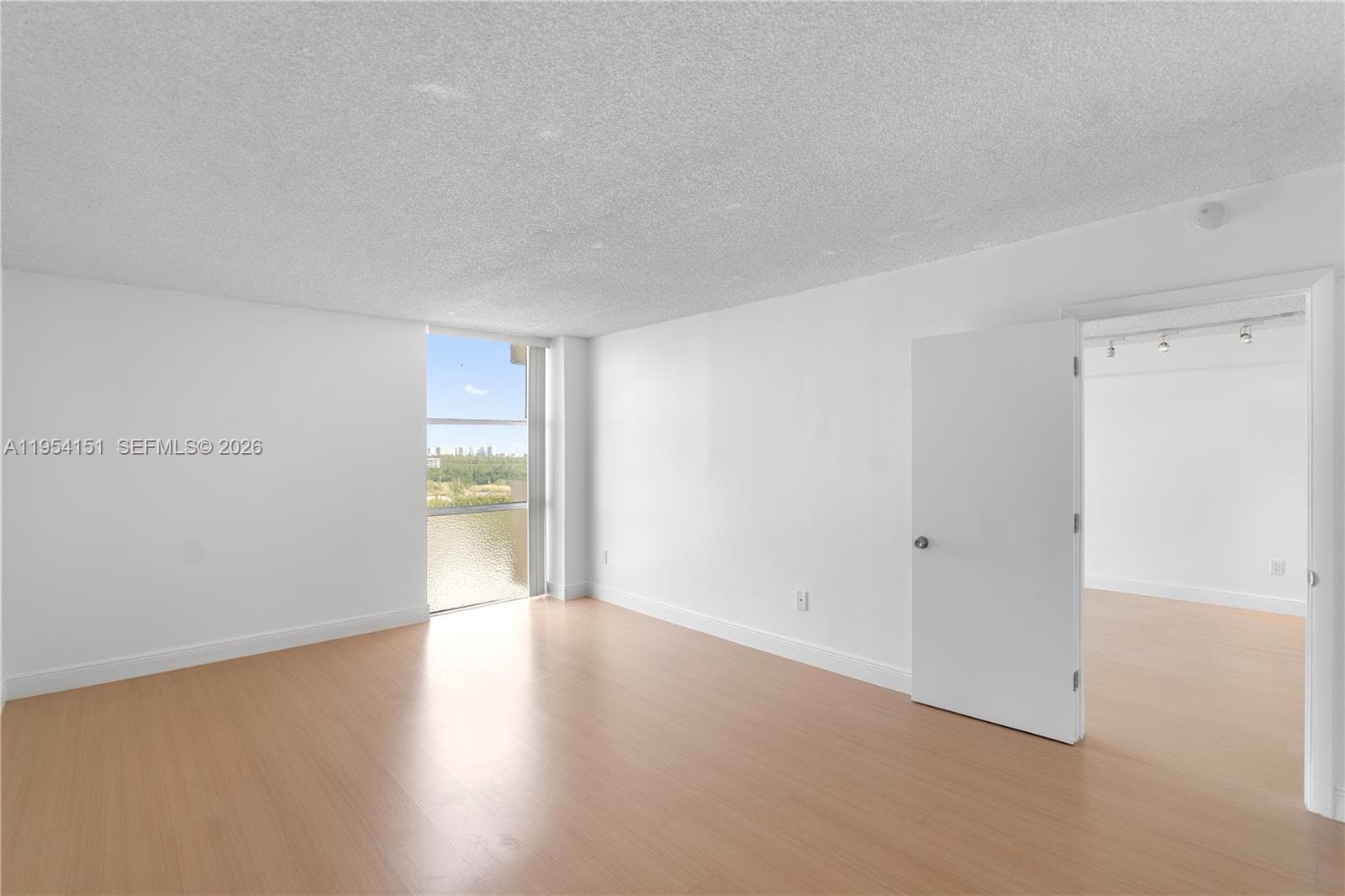 2350 NE 135th St # 1202, North Miami FL 33181 — 16