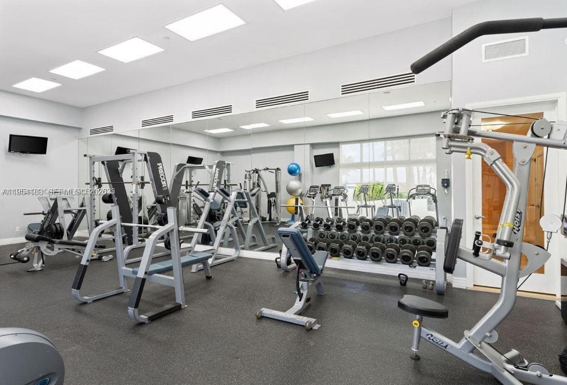 6917 Collins Ave # 1206, Miami Beach FL 33141 — 23