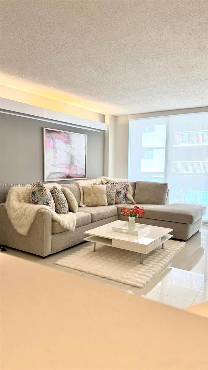 6917 Collins Ave # 1206, Miami Beach FL 33141 — 2