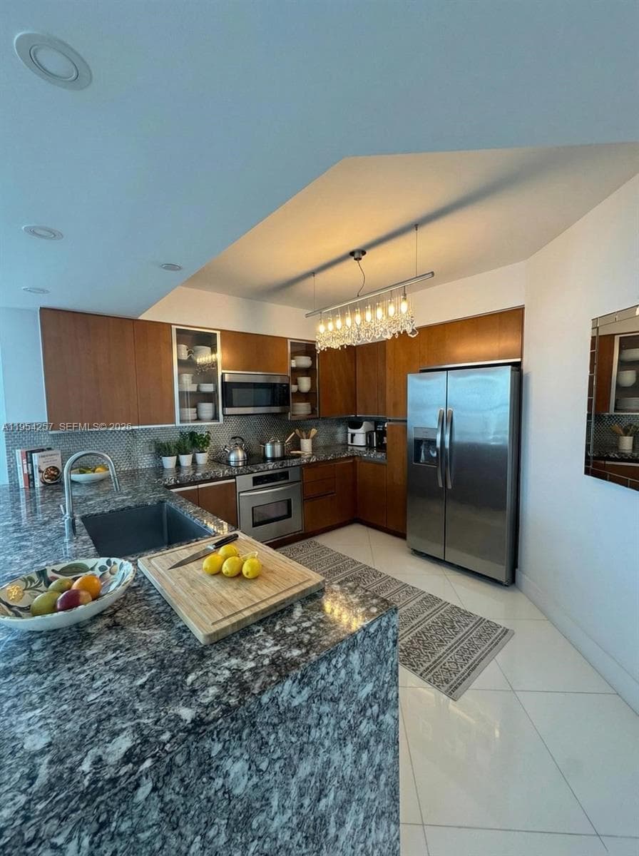 10 VENETIAN WAY # 404, Miami Beach FL 33139 — 12