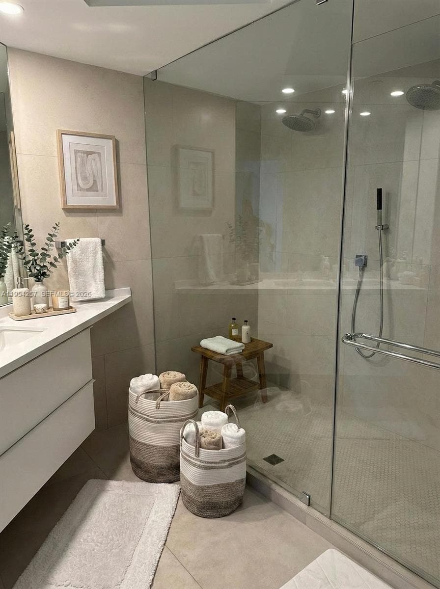 10 VENETIAN WAY # 404, Miami Beach FL 33139 — 9