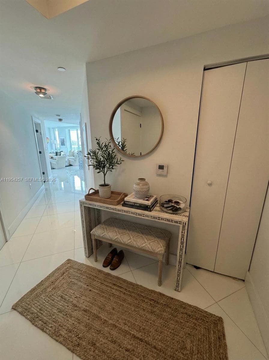 10 VENETIAN WAY # 404, Miami Beach FL 33139 — 14