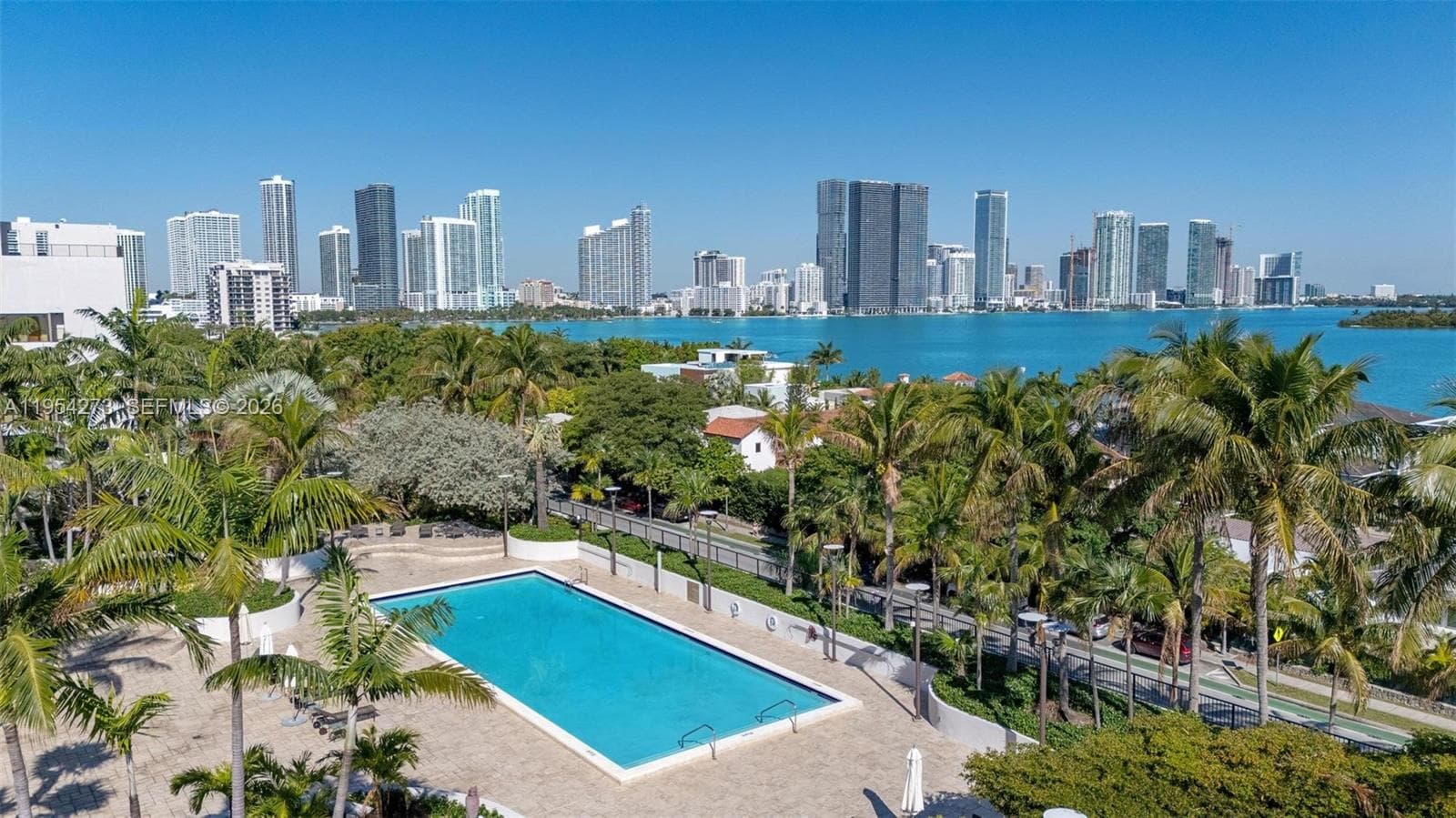 1000 Venetian Way # 1501, Miami FL 33139 — 34