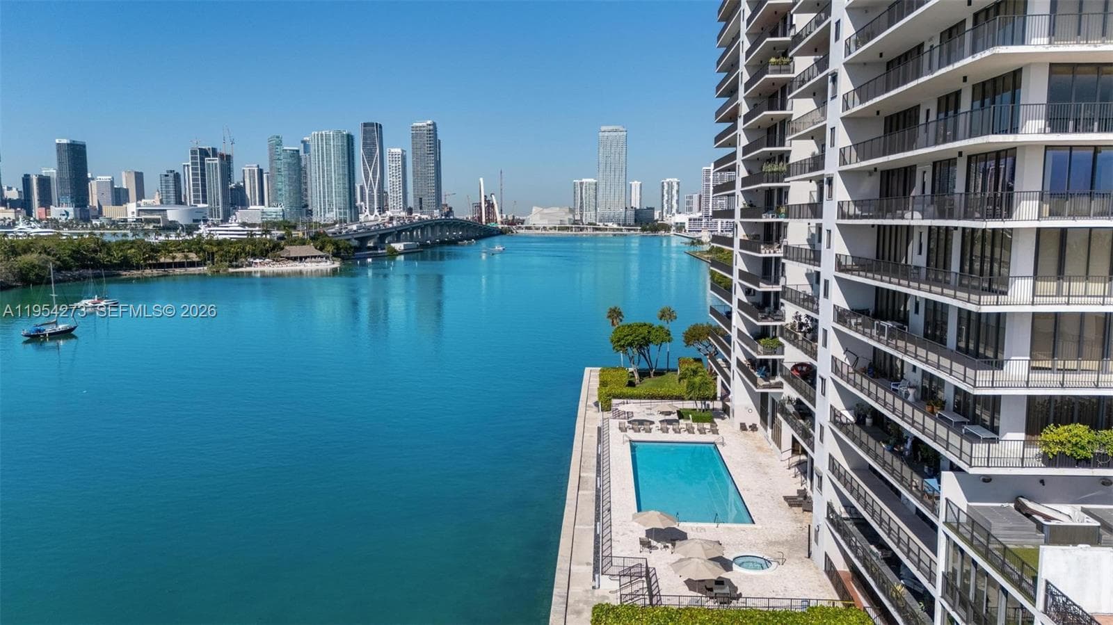 1000 Venetian Way # 1501, Miami FL 33139 — 33
