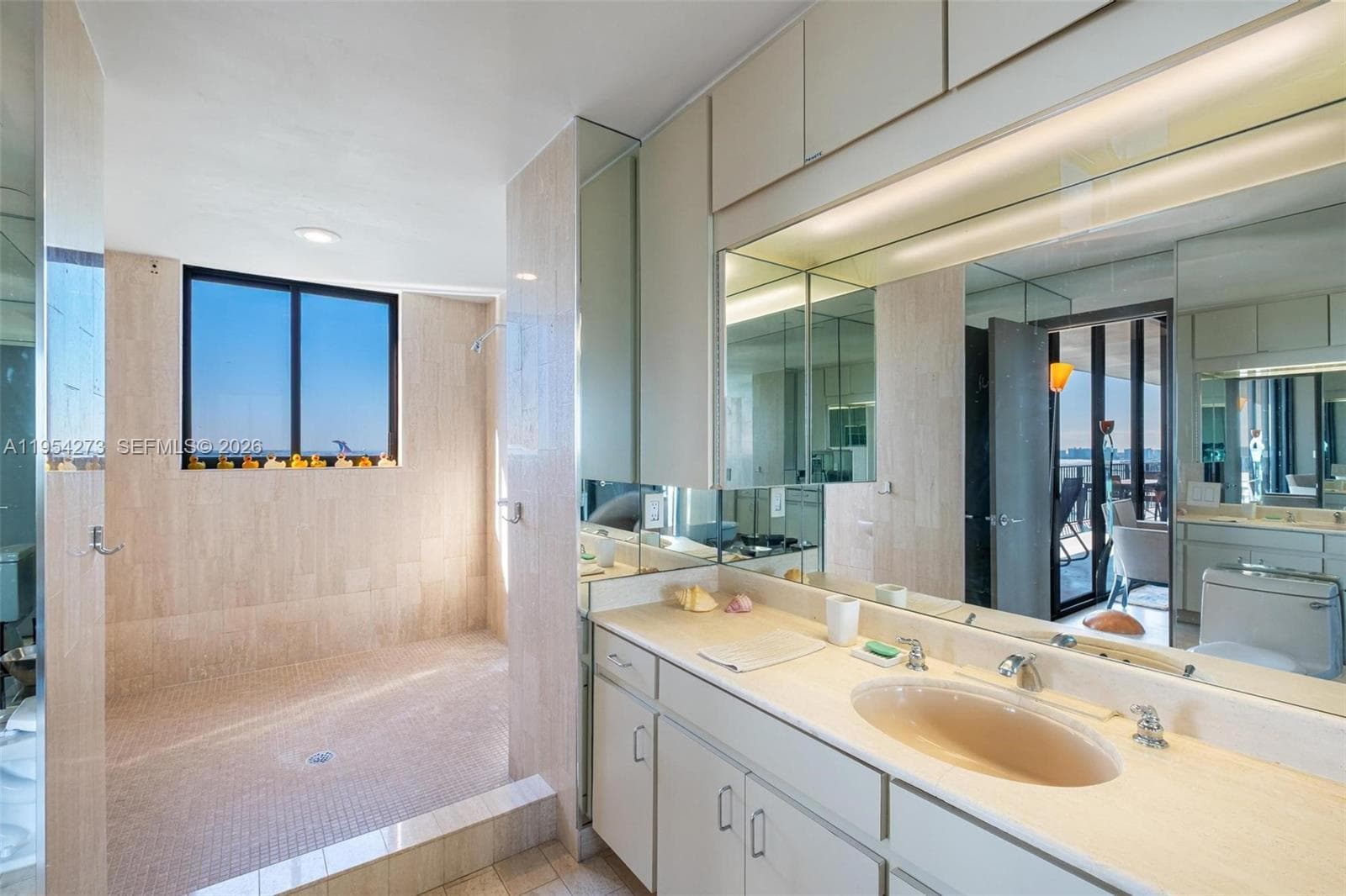 1000 Venetian Way # 1501, Miami FL 33139 — 18