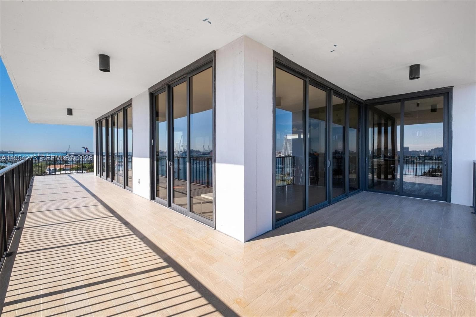 1000 Venetian Way # 1501, Miami FL 33139 — 54