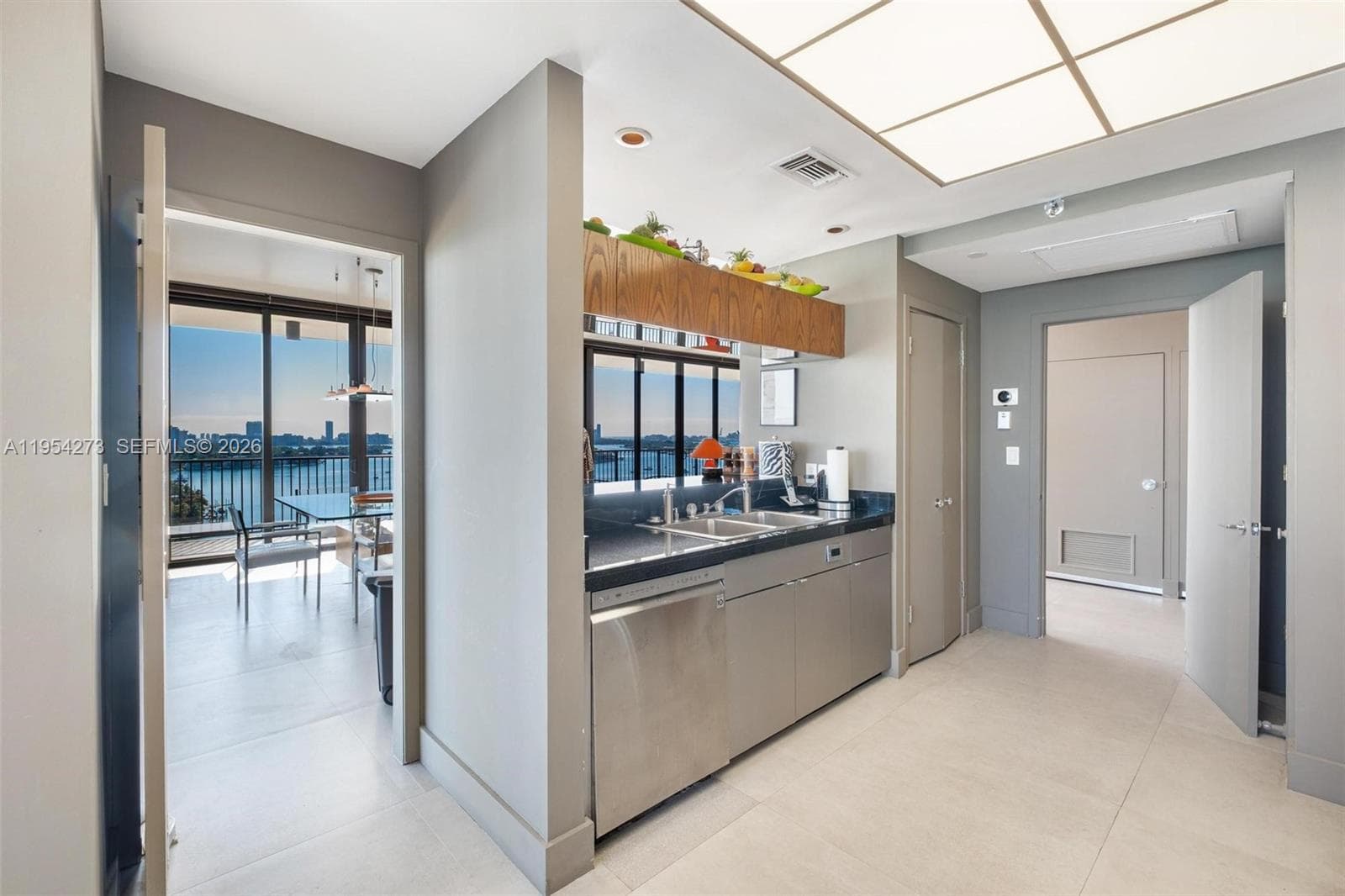 1000 Venetian Way # 1501, Miami FL 33139 — 29