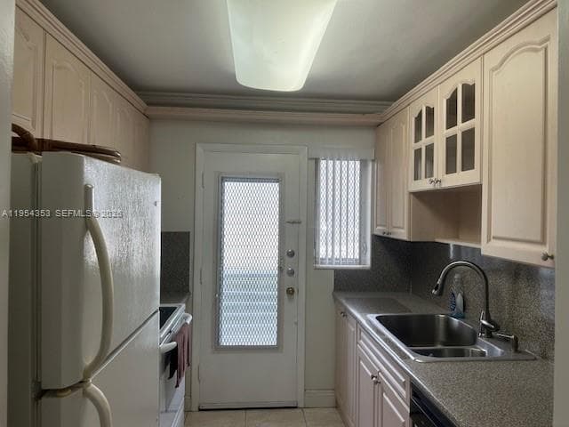 3923 NE 166th St # 108, North Miami Beach FL 33160 — 17