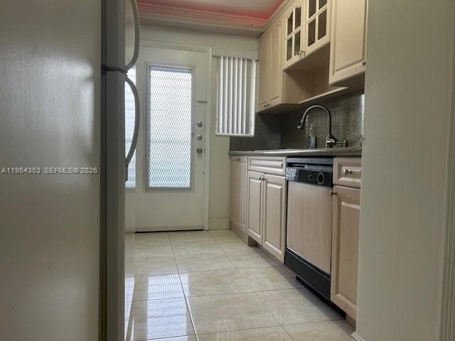 3923 NE 166th St # 108, North Miami Beach FL 33160 — 16