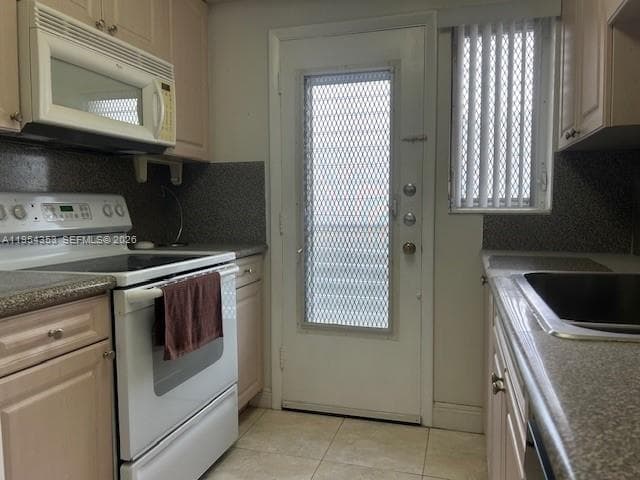 3923 NE 166th St # 108, North Miami Beach FL 33160 — 18