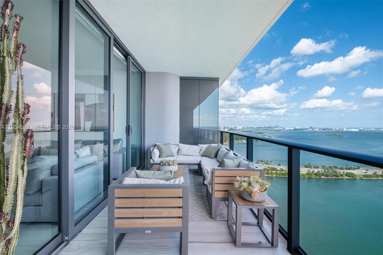 3131 NE 7th Ave # 3605, Miami FL 33137 — 17