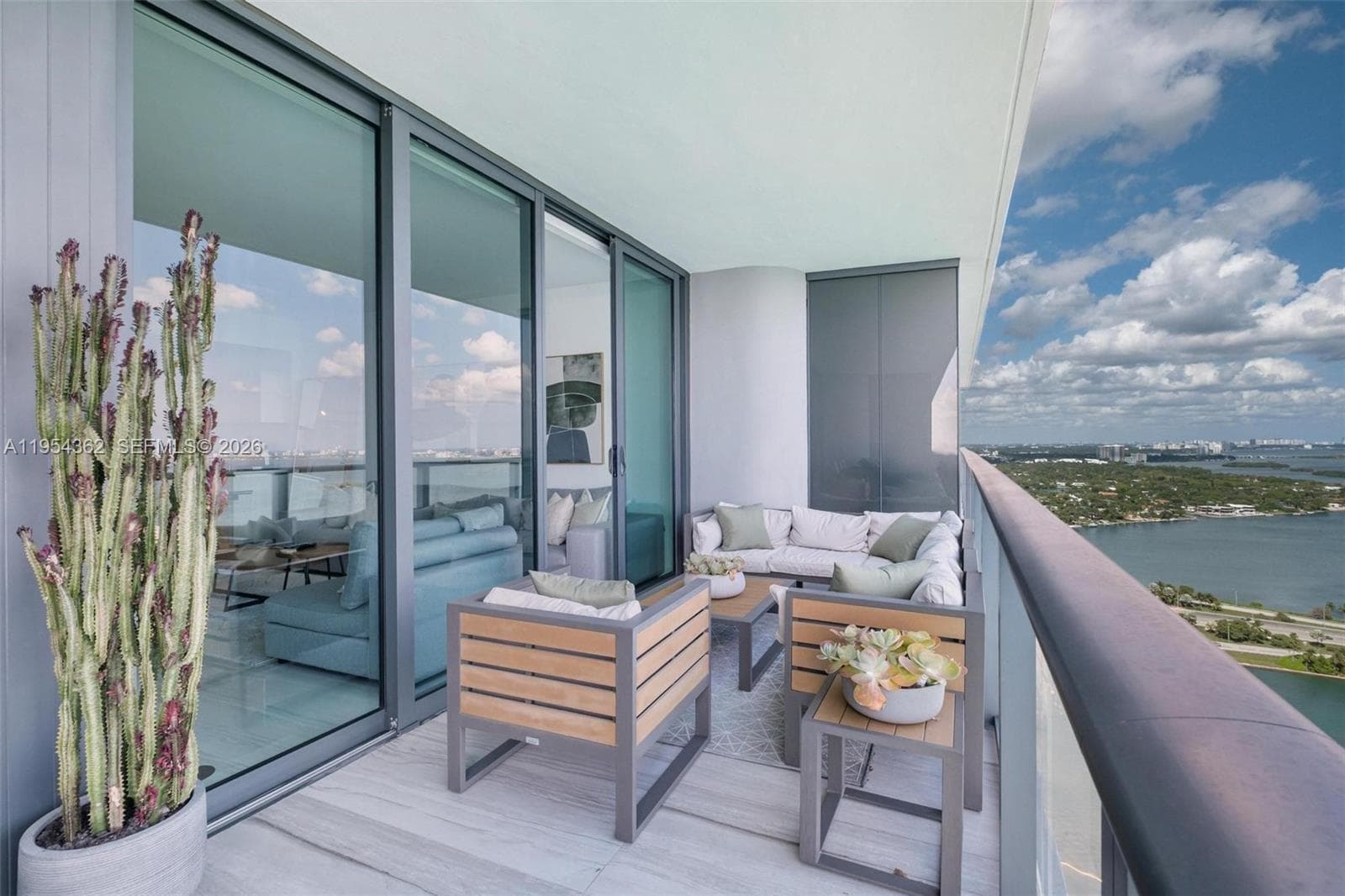 3131 NE 7th Ave # 3605, Miami FL 33137 — 24