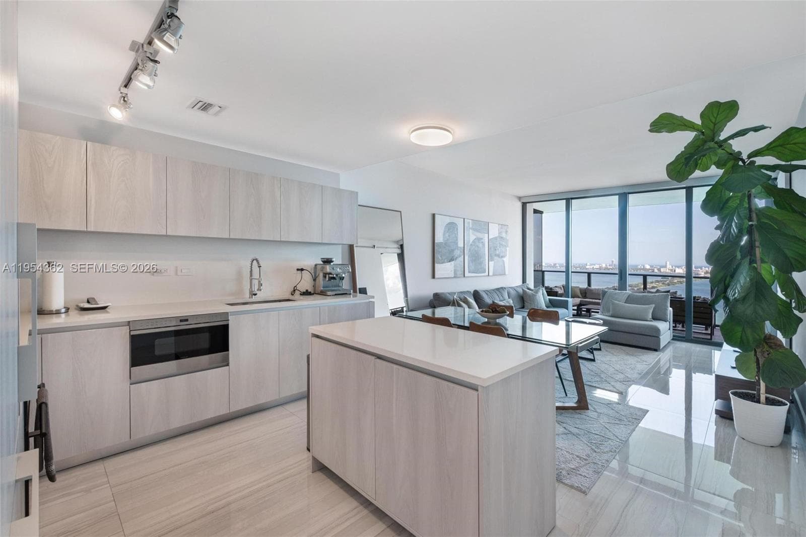 3131 NE 7th Ave # 3605, Miami FL 33137 — 33