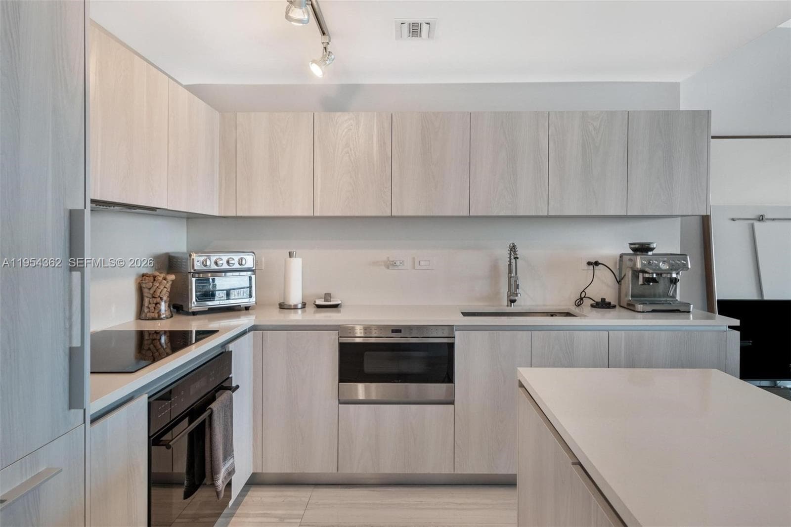 3131 NE 7th Ave # 3605, Miami FL 33137 — 29