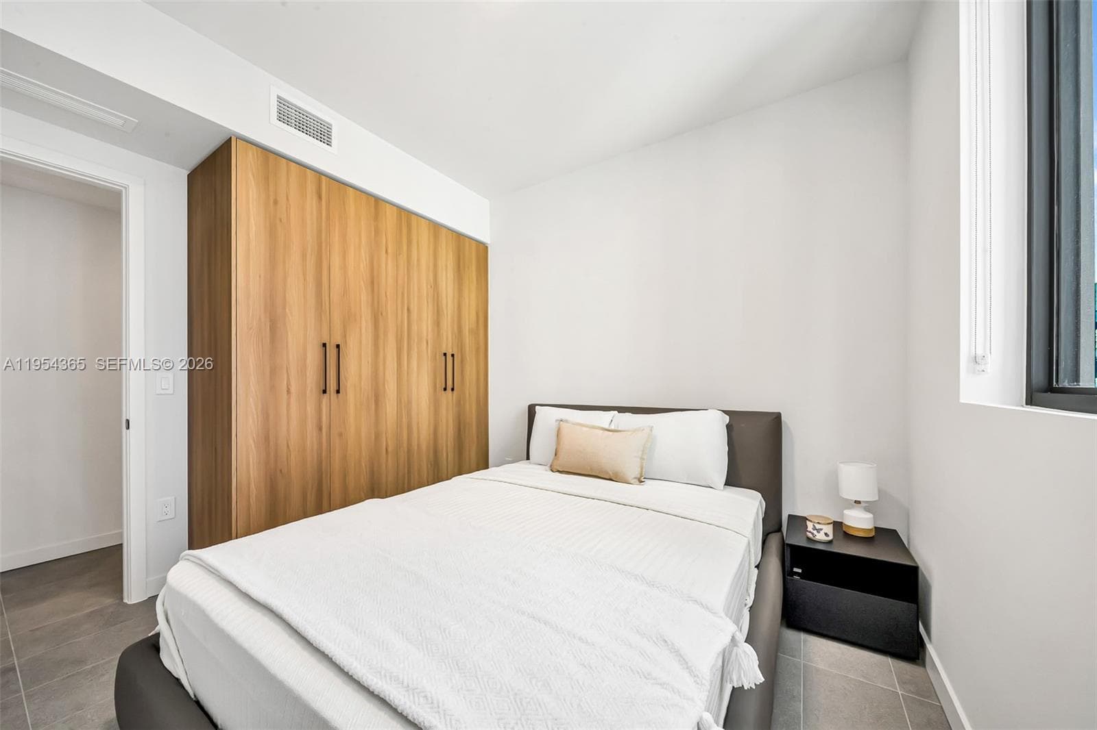 121 NE 5th St # 1608, Miami FL 33143 — 11