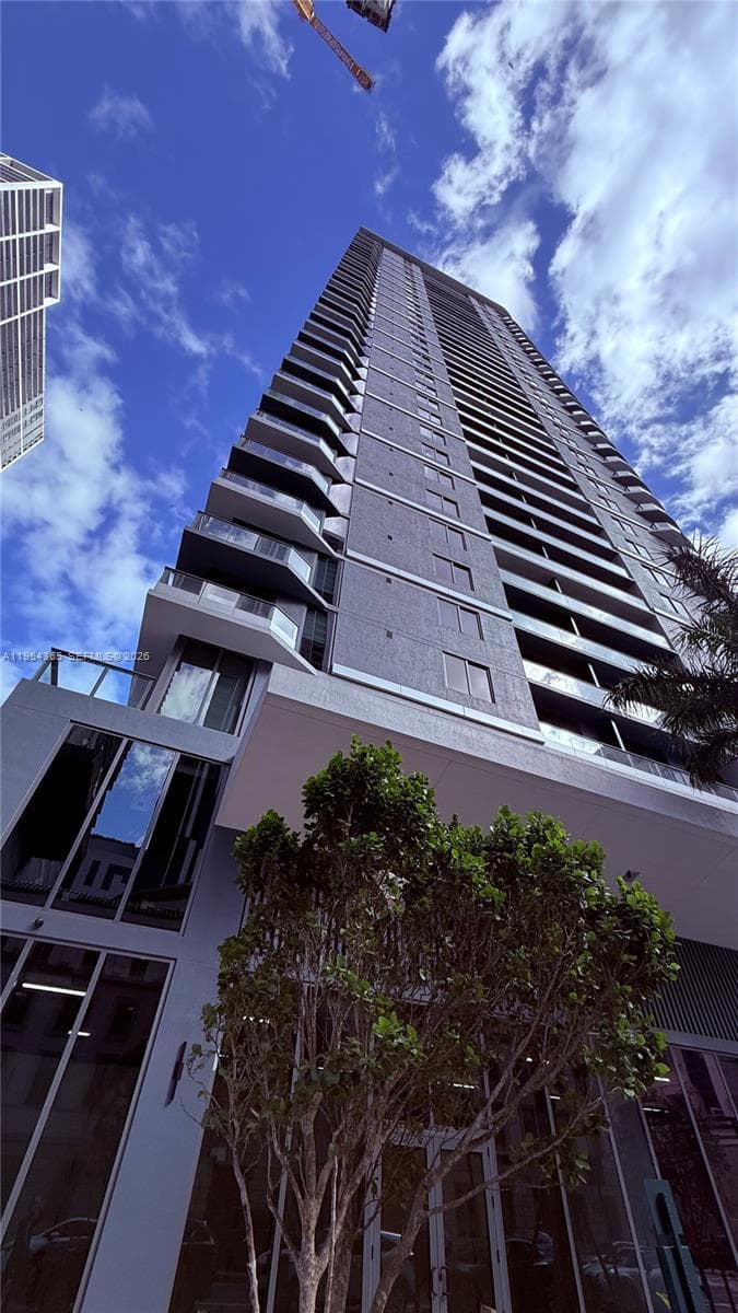 121 NE 5th St # 1608, Miami FL 33143 — 31