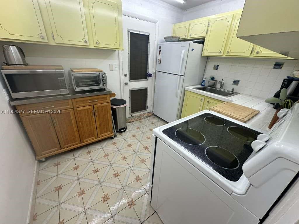 17001 NE 13th Ave # 314, Miami FL 33162 — 5